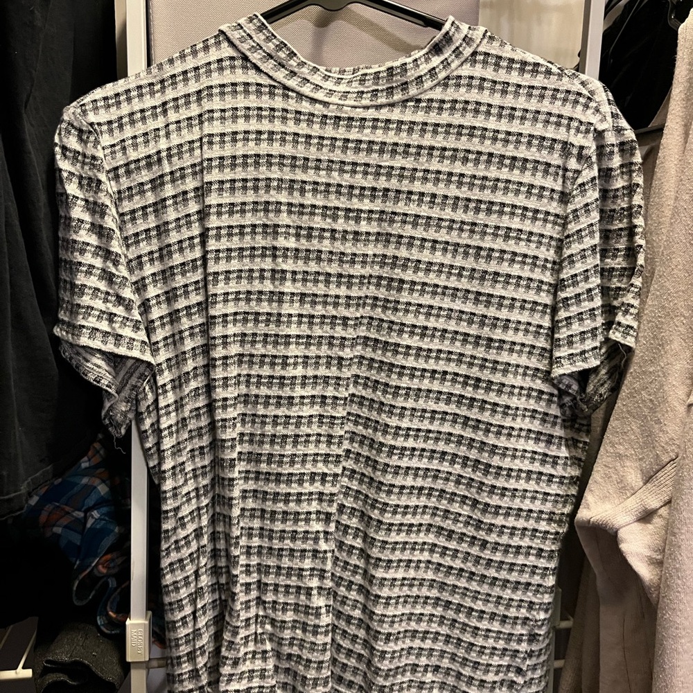 Short Sleeve Mock Neck Crop Top